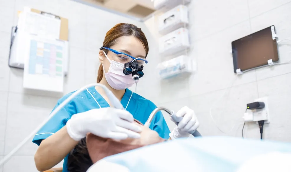 治療後のメンテナンスと定期チェックのイメージ